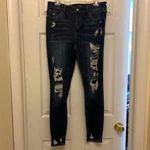 Like new Judy Blue Distressed Skinny Jeans